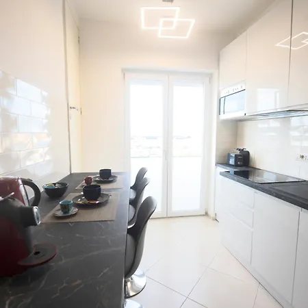 La Rosa Di بيت للعطل *