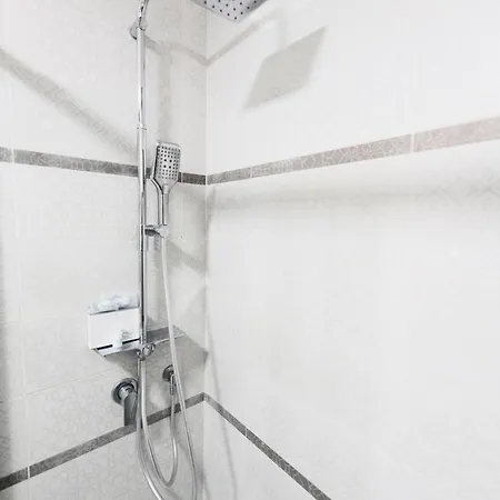 La Rosa Di * كابري